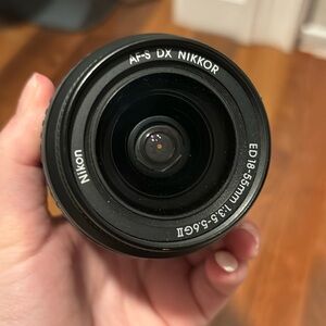 Nikon DX AF-S Nikkor 18-55MM 1:3.5-5.6G ii ED